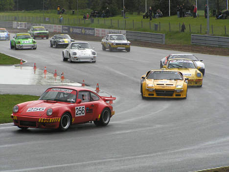 1976 klassen - er i år domineret af Porsche kørere.